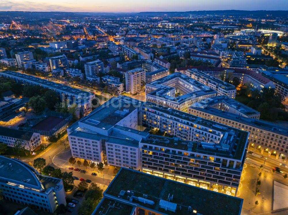 Nacht-Luftaufnahme Dresden - Nachtluftbild Wohnhaus Mary-Ann-Apartments in Dresden im Bundesland Sachsen, Deutschland