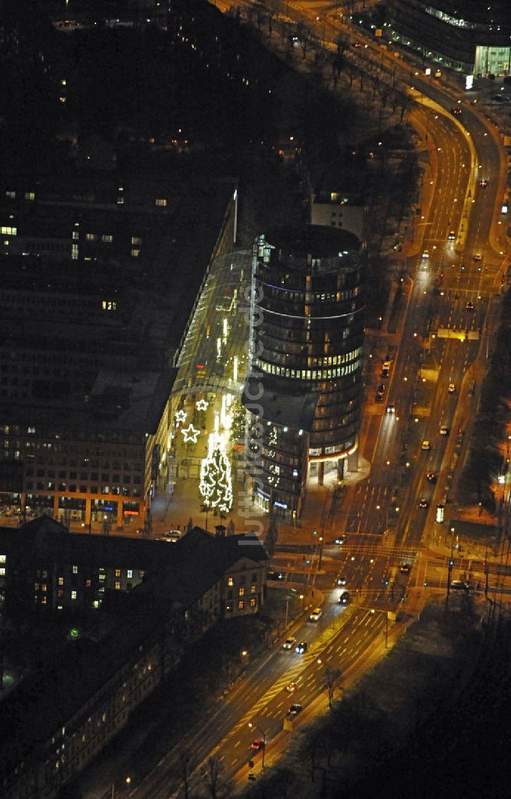 Dresden bei Nacht von oben - World Trade Center Dresden bei Nacht