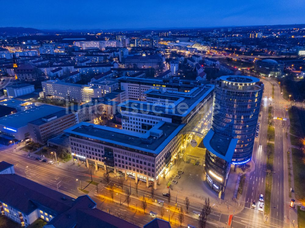 Nacht-Luftaufnahme Dresden - Nachtluftbild WTC in Dresden im Bundesland Sachsen, Deutschland