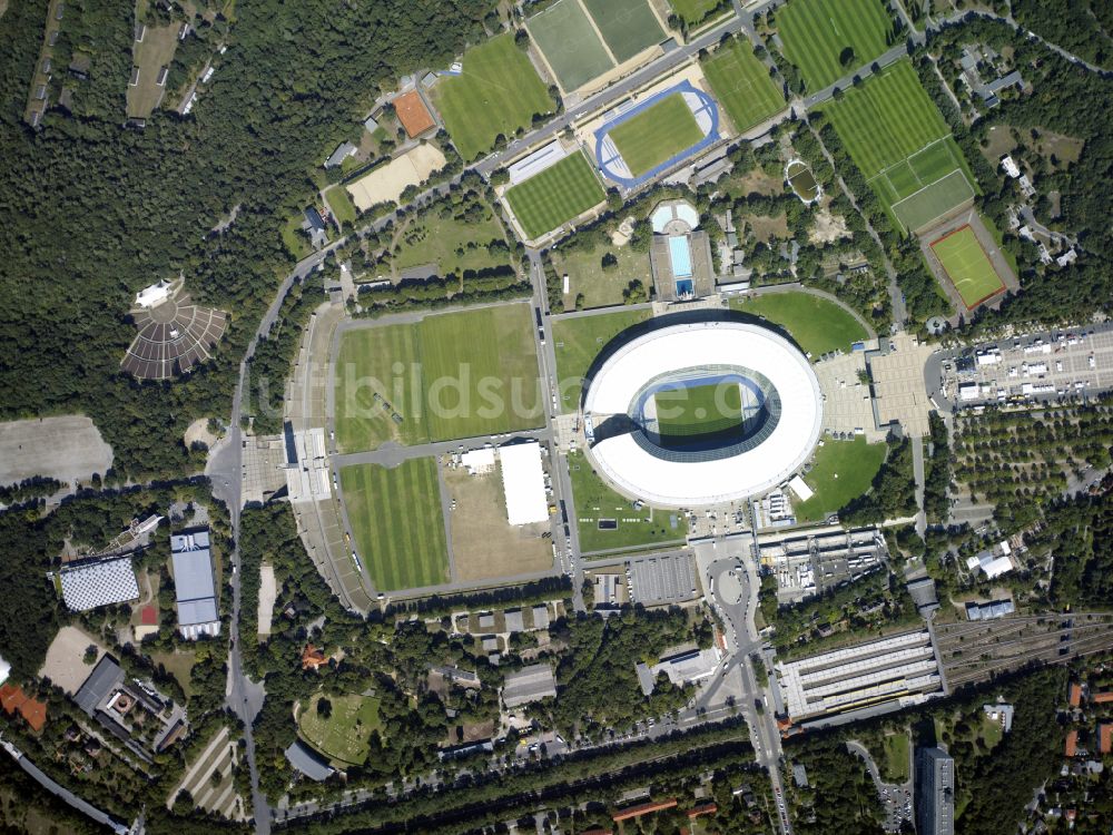 Senkrecht-Luftbild Berlin - Senkrechtluftbild Arena des Stadion Olympiastadion in Berlin