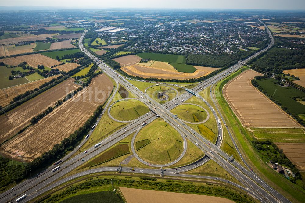 Senkrecht-Luftbild Kamen - Autobahnkreuz der BAB A1 A2 Kamener Kreuz in Kamen im Bundesland Nordrhein-Westfalen, Deutschland