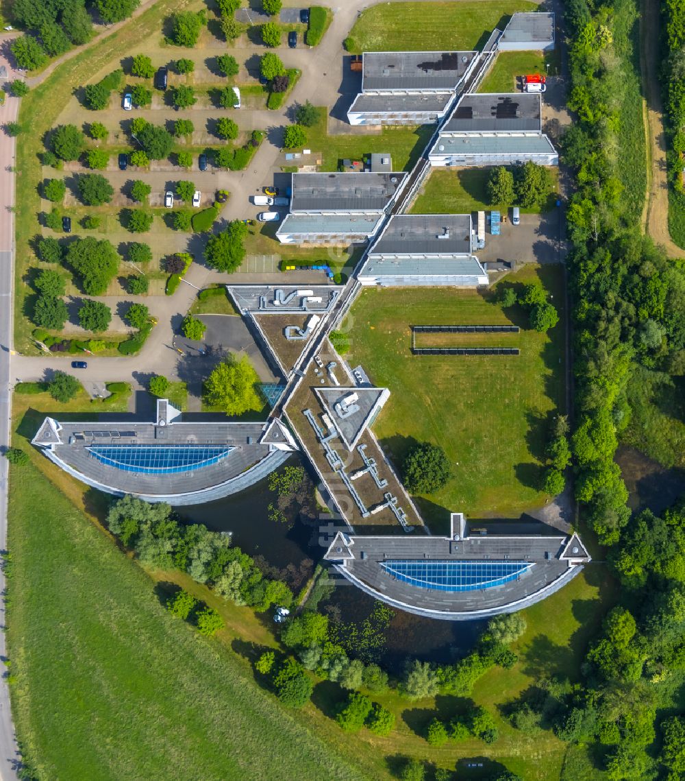 Senkrecht-Luftbild Gladbeck - Senkrechtluftbild Bürogebäude des Geschäftshauses IWG Innovationszentrum Wiesenbusch Gladbeck Betriebsgesellschaft mbH in Gladbeck im Bundesland Nordrhein-Westfalen - NRW, Deutschland