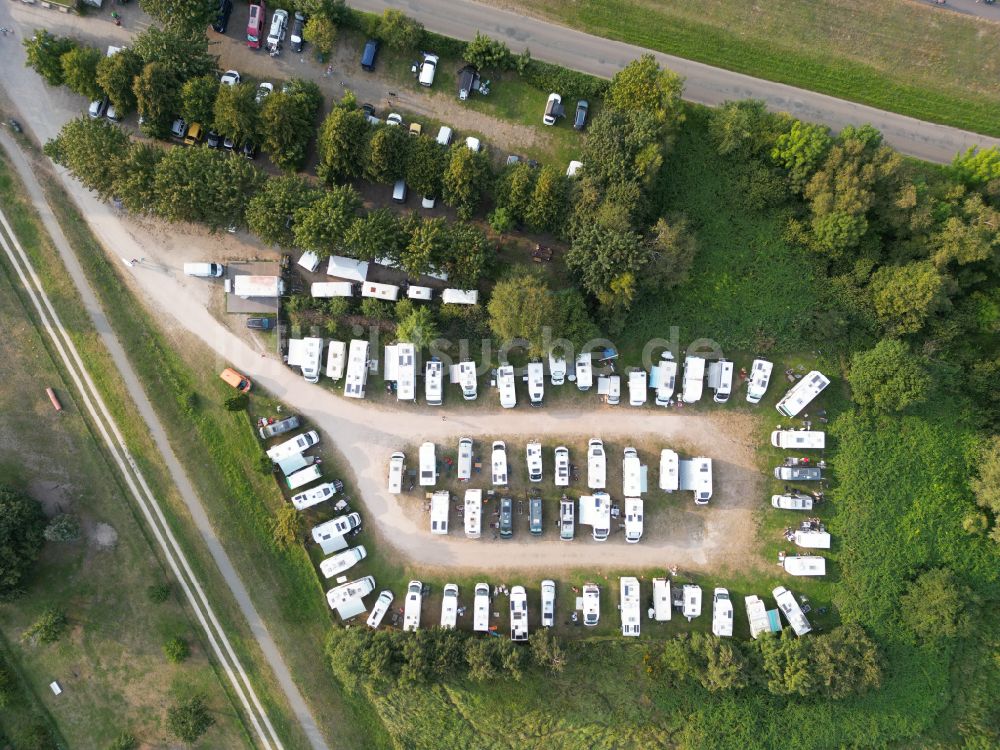 Senkrecht-Luftbild Zingst - Senkrechtluftbild Campingplatz an der Meeresküste der Ostsee in Zingst im Bundesland Mecklenburg-Vorpommern, Deutschland