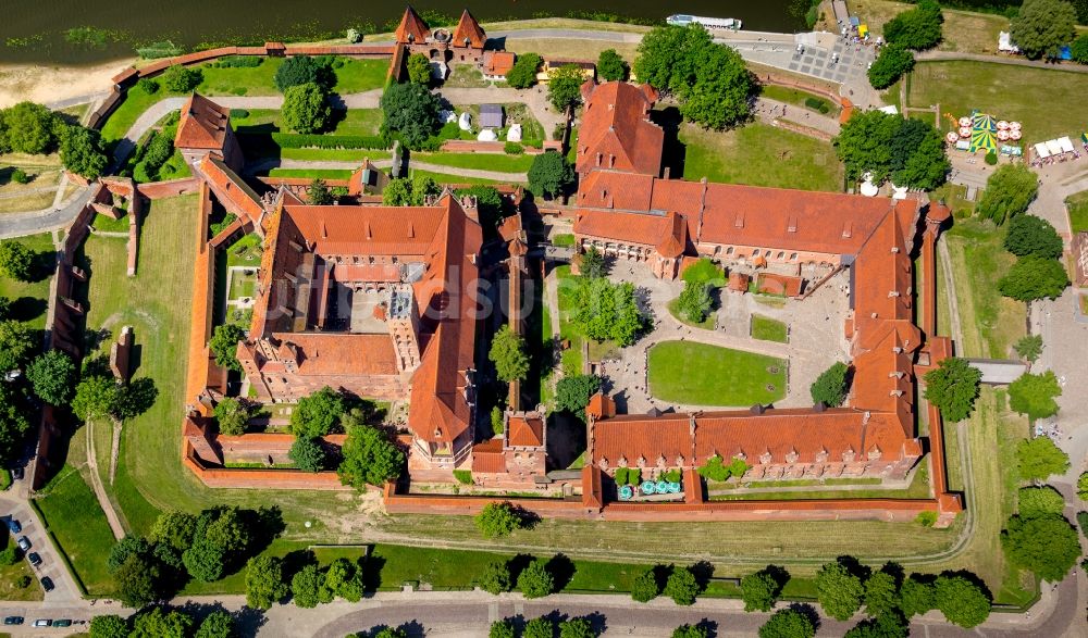 Senkrecht-Luftbild Malbork Marienburg - Senkrechtluftbild Festungsanlage der Ordensburg Marienburg in Malbork Marienburg in Pomorskie, Polen