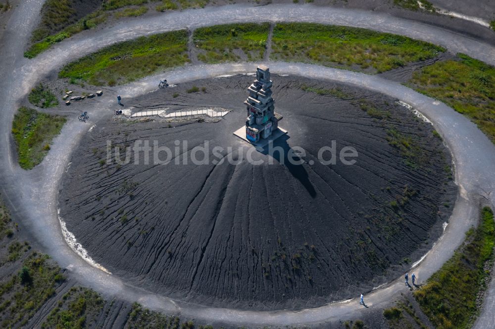 Senkrecht-Luftbild Gelsenkirchen - Senkrechtluftbild Gelände der ehemaligen Bergbau- Halde Rheinelbe mit Himmelstreppe im Ortsteil Ückendorf in Gelsenkirchen im Bundesland Nordrhein-Westfalen, Deutschland