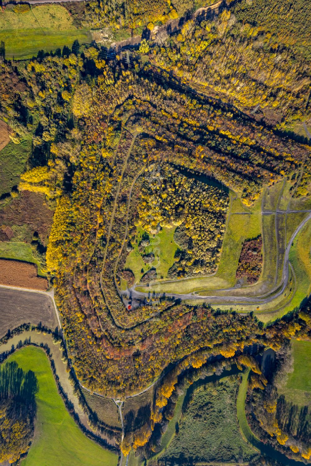 Senkrecht-Luftbild Hamm - Senkrechtluftbild Herbstluftbild Gelände der ehemaligen Bergbau- Halde in Hamm im Bundesland Nordrhein-Westfalen