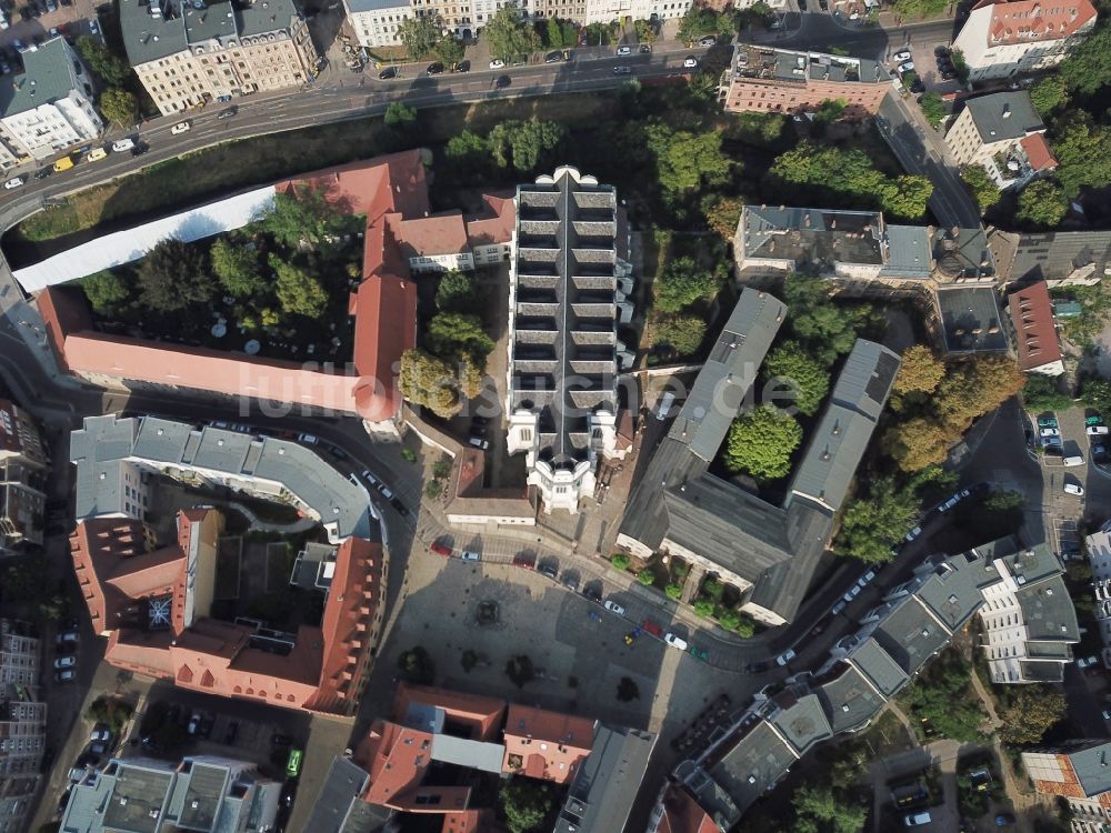 Senkrecht-Luftbild Halle (Saale) - Senkrechtluftbild Kirchengebäude des Domes in der Altstadt in Halle (Saale) im Bundesland Sachsen-Anhalt, Deutschland