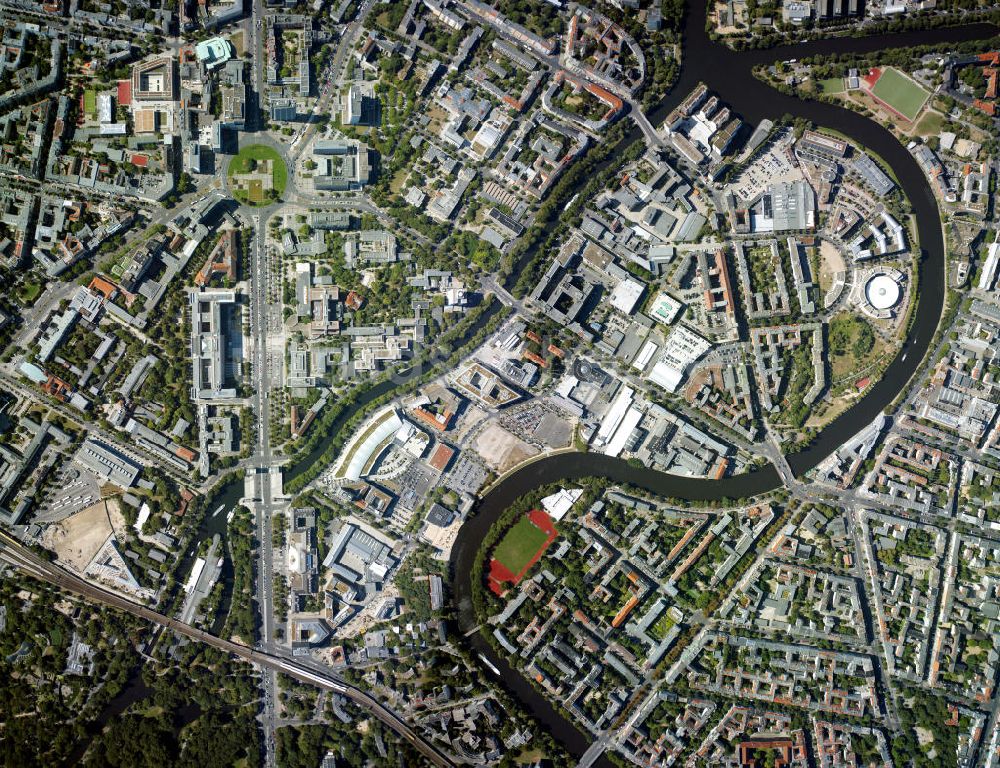 Senkrecht-Luftbild Berlin - Panorama Berlin mit Senkrechtperspektive auf die Stadtteile Charlottenburg und Moabit