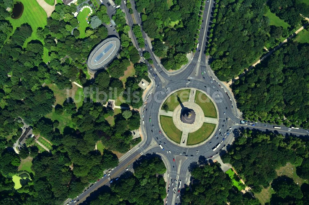 Senkrecht-Luftbild Berlin - Senkrechtluftbild Parkanlage Tiergarten - Straße des 17. Juni - Siegessäule - Großer Stern im Ortsteil Tiergarten in Berlin, Deutschland