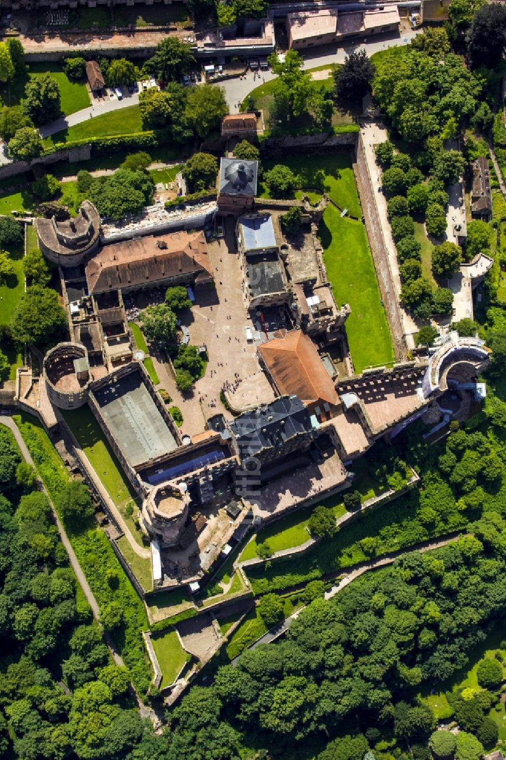 Senkrecht-Luftbild Heidelberg - Schloss Heidelberg in Heidelberg im Bundesland Baden-Württemberg