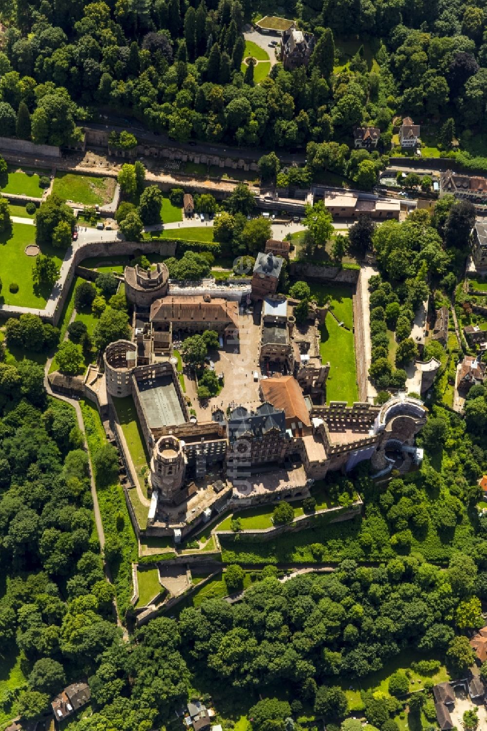 Senkrecht-Luftbild Heidelberg - Schloss Heidelberg in Heidelberg im Bundesland Baden-Württemberg