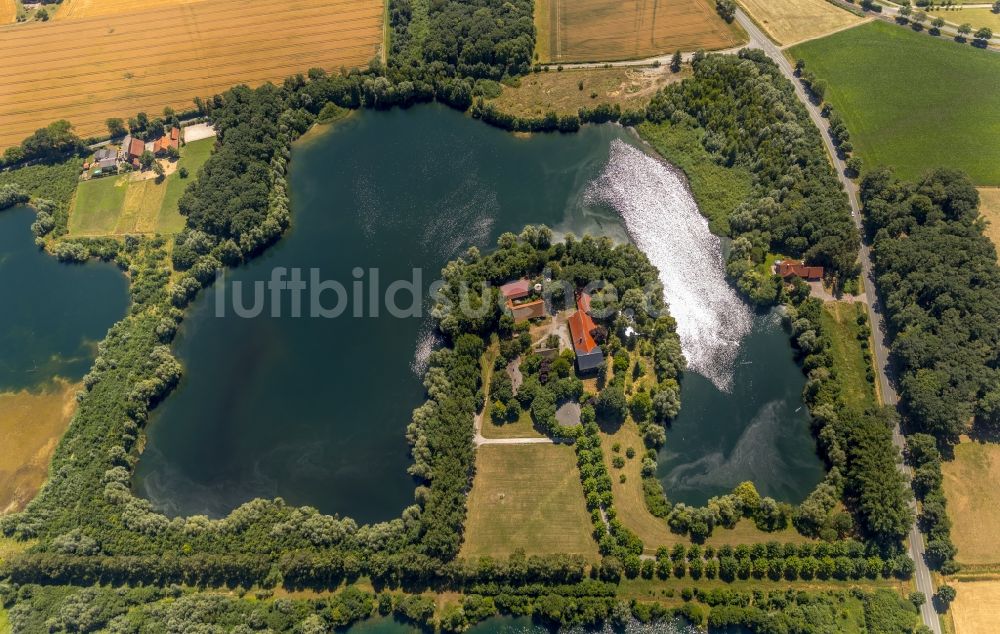 Senkrecht-Luftbild Wadersloh - Senkrechtluftbild See- Insel auf dem Baggersee in Wadersloh im Bundesland Nordrhein-Westfalen, Deutschland