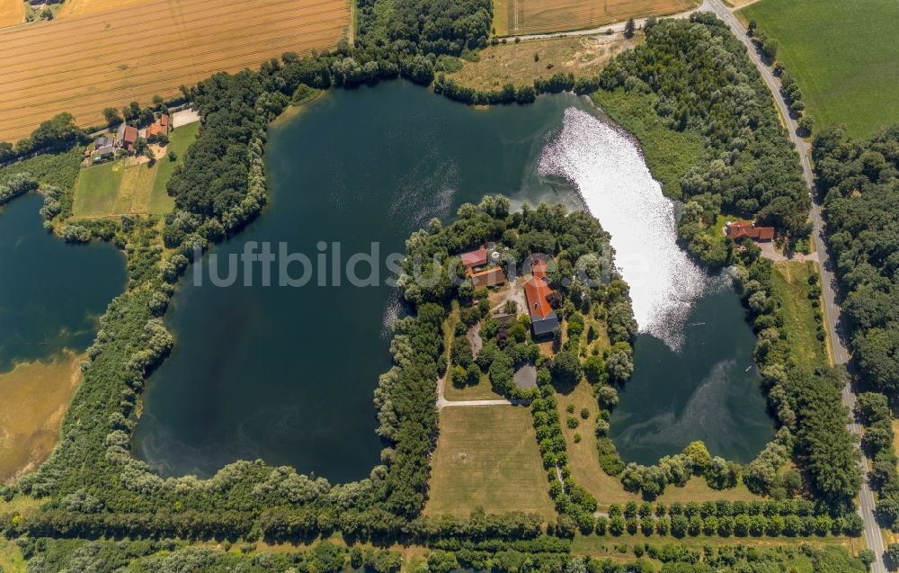 Senkrecht-Luftbild Wadersloh - Senkrechtluftbild See- Insel auf dem Baggersee in Wadersloh im Bundesland Nordrhein-Westfalen, Deutschland